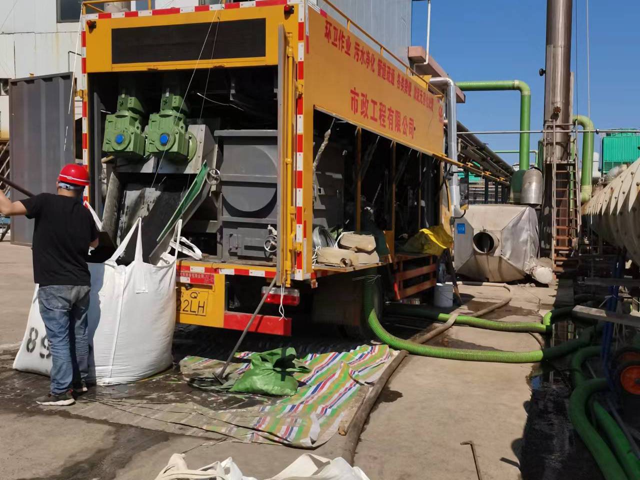 陇川淤泥压干处理